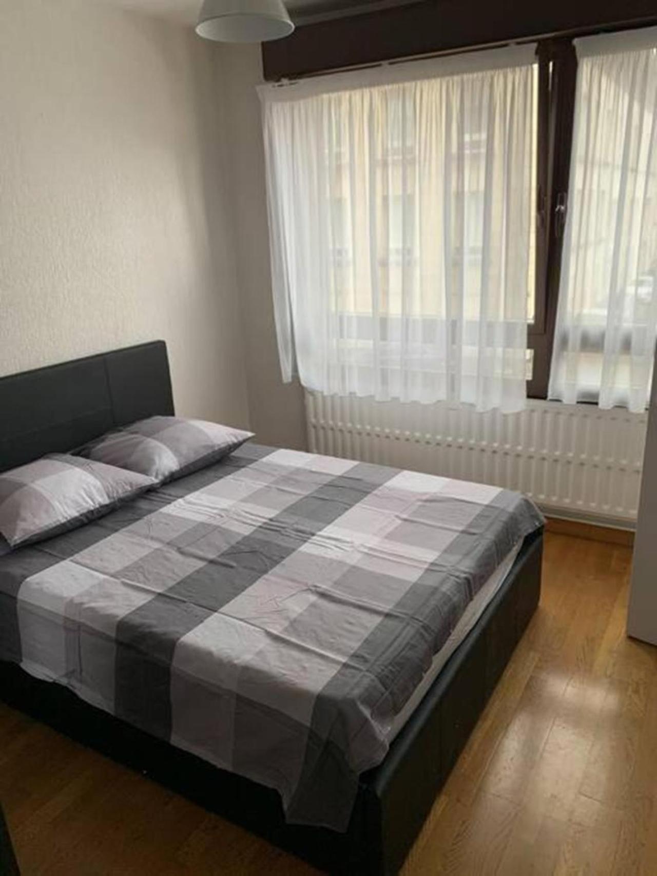 Reims Centre-Ville - 2 Chambres - 6 Personnes Au 1 Er Etage Bagian luar foto